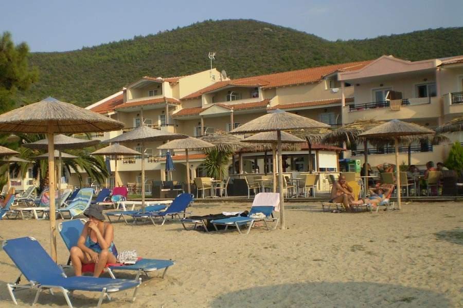 Rachoni Bay Hotel Skala Rachoni  ภายนอก รูปภาพ