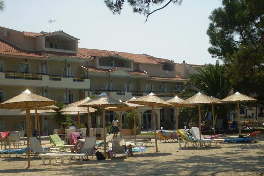 Rachoni Bay Hotel Skala Rachoni  ภายนอก รูปภาพ