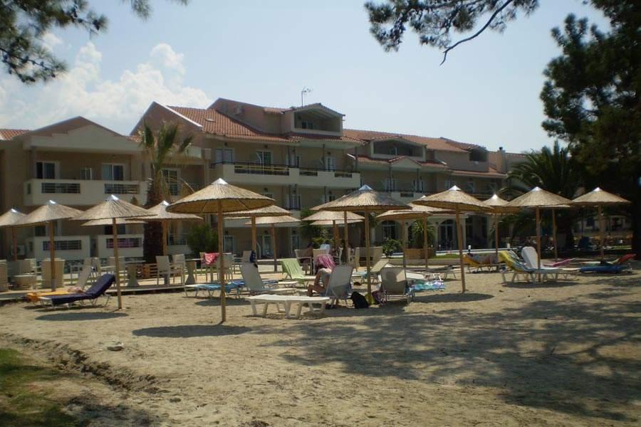 Rachoni Bay Hotel Skala Rachoni  ภายนอก รูปภาพ